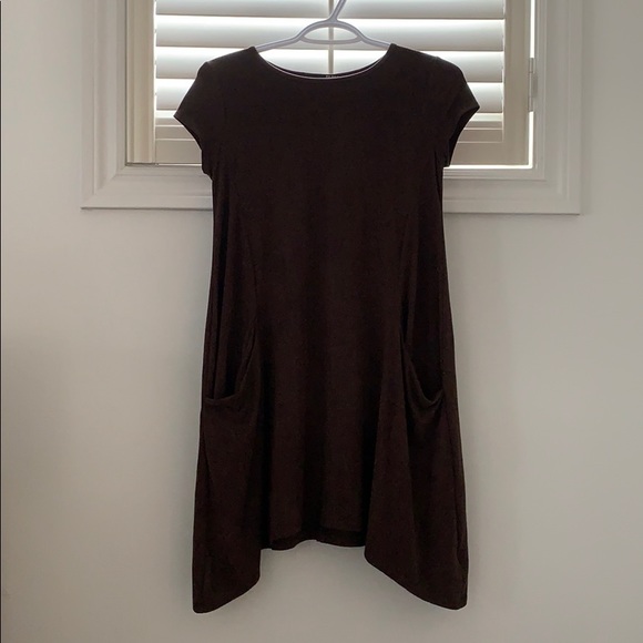 Cute dress with cap sleeves. - Picture 1 of 4